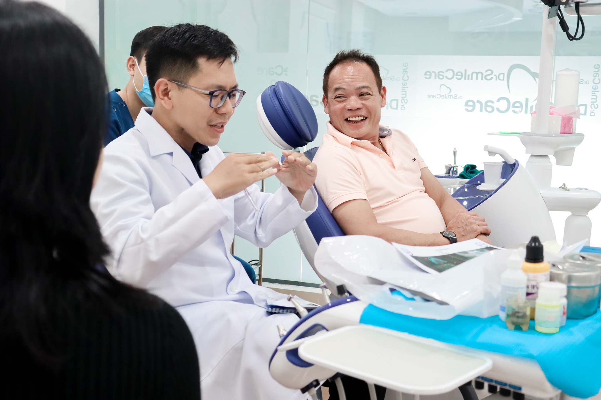 BỌC RĂNG SỨ CÓ ĐAU KHÔNG? NÊN LÀM GÌ NẾU BỊ ĐAU SAU KHI BỌC RĂNG SỨ